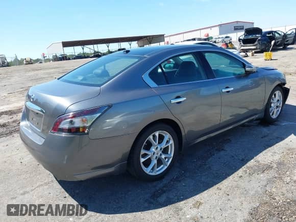 2014 Nissan Maxima SV with VIN 1N4AA5AP9EC471554, listed as a IAAI auction lot 43150248 with 102,187 mi miles and . Bid and sale history available at DreamBid. Image 4.