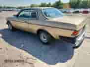 1985 Mercedes-Benz 300 с VIN WDBAB53A7FA254337, выставлен на аукционе Copart как лот 71491235 с пробегом 151 665 миль миль и Чистый • Clean title. История ставок и продаж доступна на DreamBid. Изображение 2.