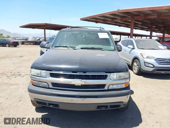 2004 Chevrolet Suburban LS z VIN 3GNGK26U94G237545, wystawiony jako IAAI lot #42331246 z przebiegiem 373 569 mil mil oraz . Historia ofert i sprzedaży dostępna na DreamBid. Obrazek 6.