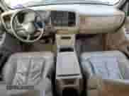 2001 Chevrolet Silverado 2500HD LS z VIN 1GCHK29121E196239, wystawiony jako Copart lot #86506404 z przebiegiem 165 759 mil mil oraz Szkoda całkowita • Salvage title. Historia ofert i sprzedaży dostępna na DreamBid. Obrazek 8.