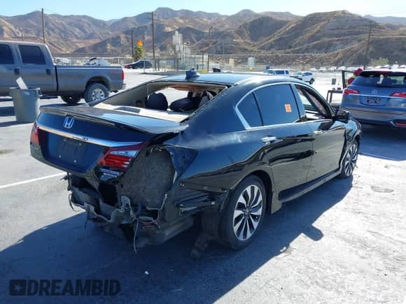 2017 Honda Accord Touring with VIN JHMCR6F73HC001808, listed as a IAAI auction lot 42978219 with Not provided miles and . Bid and sale history available at DreamBid. Image 4.