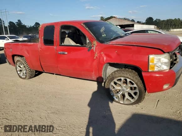 2008 Chevrolet Silverado 1500 2LT with VIN 2GCEK19JX81104254, listed as a Copart auction lot 86894285 with Not provided miles and Salvage title. Bid and sale history available at DreamBid. Image 4.