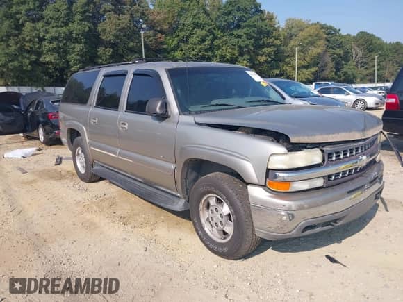 2000 Chevrolet Suburban LS with VIN 3GNEC16T0YG117077, listed as a IAAI auction lot 43236224 with 303,136 mi miles and . Bid and sale history available at DreamBid. Image 1.