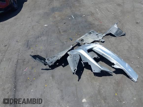 2017 Honda Accord EX-L z VIN 1HGCR3F88HA039685, wystawiony jako IAAI lot #42517978 z przebiegiem Nie podano mil oraz . Historia ofert i sprzedaży dostępna na DreamBid. Obrazek 17.