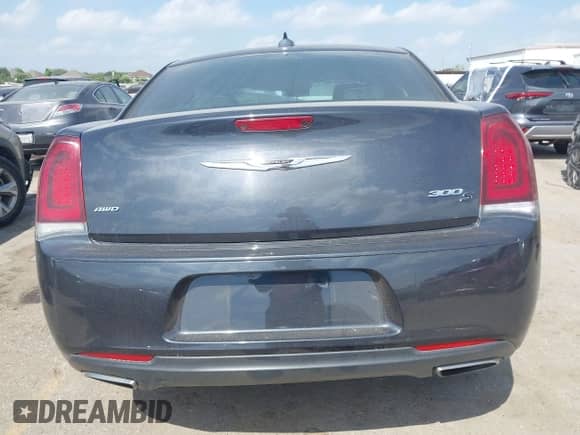 2015 Chrysler 300 S с VIN 2C3CCAGG3FH876440, выставлен на аукционе IAAI как лот 42055766 с пробегом Не указан миль и . История ставок и продаж доступна на DreamBid. Изображение 16.