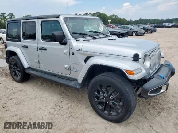 2023 Jeep Wrangler Sahara с VIN 1C4JJXP67PW608366, выставлен на аукционе Copart как лот 69973165 с пробегом 2 876 миль миль и На запчасти • Non repairable. История ставок и продаж доступна на DreamBid. Изображение 4.