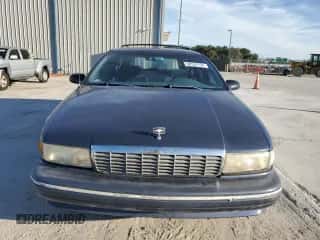 1995 Chevrolet Caprice с VIN 1G1BL82P7SR137341, выставлен на аукционе Copart как лот 86523194 с пробегом 122 017 миль миль и Списание • Salvage title. История ставок и продаж доступна на DreamBid. Изображение 5.