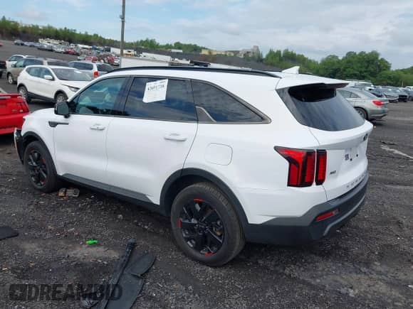 2021 Kia Sorento S with VIN 5XYRLDLC3MG018326, listed as a IAAI auction lot 42691738 with 58,070 mi miles and . Bid and sale history available at DreamBid. Image 3.