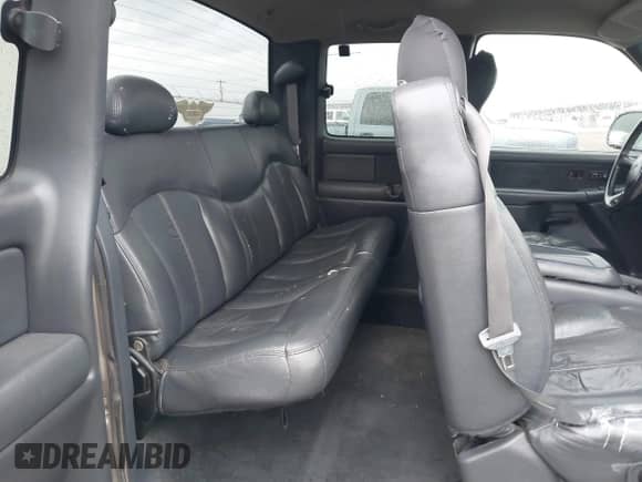 2000 Chevrolet Silverado 2500 LS с VIN 1GCGC29U0YE234581, выставлен на аукционе IAAI как лот 41706575 с пробегом 173 107 миль миль и . История ставок и продаж доступна на DreamBid. Изображение 8.