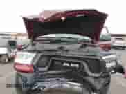 2024 Ram 1500 Rebel z VIN 1C6SRFLT5RN211645, wystawiony jako IAAI lot #43118716 z przebiegiem 17 951 mil mil oraz . Historia ofert i sprzedaży dostępna na DreamBid. Obrazek 6.