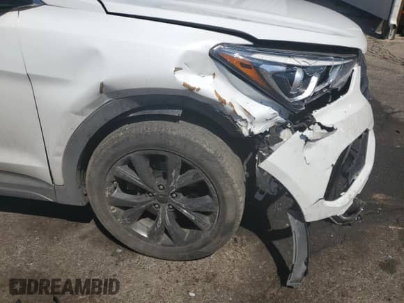 2017 Hyundai Santa Fe Ultimate с VIN 5XYZWDLA5HG497960, выставлен на аукционе Copart как лот 70514625 с пробегом 140 965 миль миль и Списание • Salvage title. История ставок и продаж доступна на DreamBid. Изображение 9.