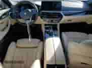 2023 BMW 5 Series 530e z VIN WBA13AG00PCL18942, wystawiony jako Copart lot #84480184 z przebiegiem 34 888 mil mil oraz Nie do naprawy • Non repairable. Historia ofert i sprzedaży dostępna na DreamBid. Obrazek 8.