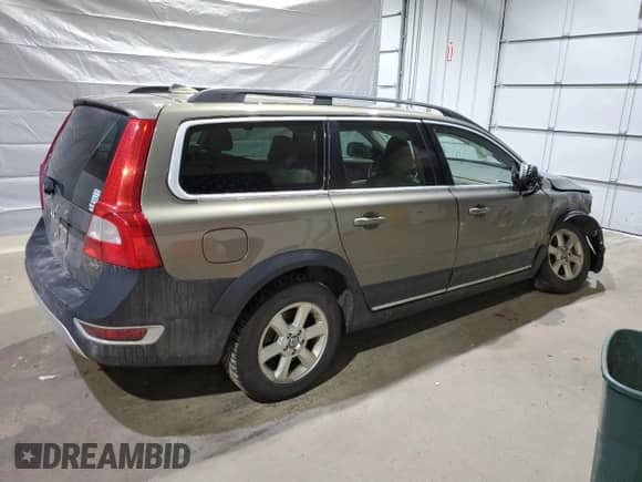 2011 Volvo XC70 3.2L with VIN YV4940BZ0B1106711, listed as a Copart auction lot 52276495 with 202,819 mi miles and Salvage title. Bid and sale history available at DreamBid. Image 3.