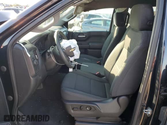 2023 Chevrolet Silverado 1500 Custom with VIN 1GCRABEKXPZ267498, listed as a Copart auction lot 85582474 with 32,599 mi miles and Salvage title. Bid and sale history available at DreamBid. Image 7.
