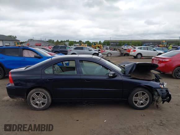 2007 Volvo S60 2.5L Turbo с VIN YV1RS592672623537, выставлен на аукционе IAAI как лот 43030559 с пробегом 171 530 миль миль и . История ставок и продаж доступна на DreamBid. Изображение 14.