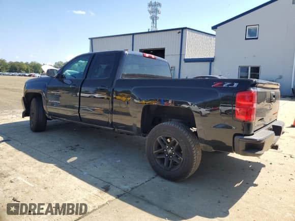 2018 Chevrolet Silverado 1500 LT with VIN 2GCVKREC2J1100761, listed as a Copart auction lot 81624505 with 96,220 mi miles and Salvage title. Bid and sale history available at DreamBid. Image 2.