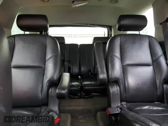 2010 Cadillac Escalade Luxury with VIN 1GYUKBEF5AR102759, listed as a Copart auction lot 52525085 with 156,039 mi miles and Salvage title. Bid and sale history available at DreamBid. Image 10.