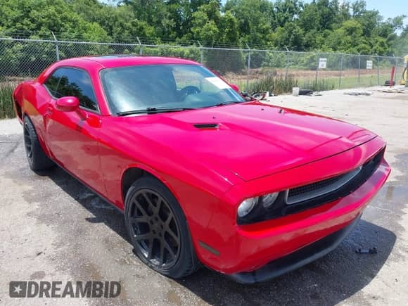 2013 Dodge Challenger R/T Plus z VIN 2C3CDYBT8DH614369, wystawiony jako IAAI lot #42684383 z przebiegiem 82 766 mil mil oraz . Historia ofert i sprzedaży dostępna na DreamBid. Obrazek 1.