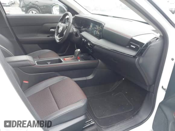 2025 Nissan Kicks SR with VIN 3N8AP6DD8SL307166, listed as a IAAI auction lot 42330120 with 13,158 mi miles and . Bid and sale history available at DreamBid. Image 5.