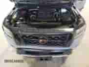 2023 Nissan Frontier SV z VIN 1N6ED1EKXPN664858, wystawiony jako Copart lot #57846615 z przebiegiem 18 584 mil mil oraz Szkoda całkowita • Salvage title. Historia ofert i sprzedaży dostępna na DreamBid. Obrazek 11.