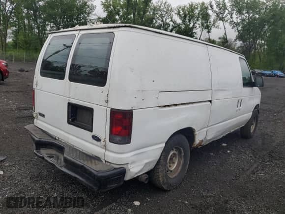 2003 Ford Econoline Cargo с VIN 1FTRE14263HA21595, выставлен на аукционе Copart как лот 58890705 с пробегом 164 237 миль миль и Списание • Salvage title. История ставок и продаж доступна на DreamBid. Изображение 3.