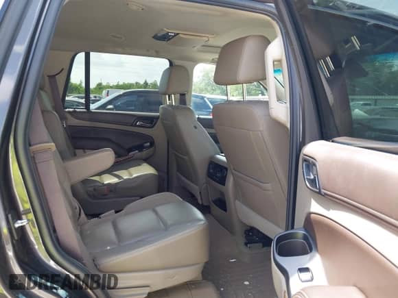 2017 Chevrolet Tahoe Premier с VIN 1GNSCCKC6HR341992, выставлен на аукционе IAAI как лот 42115200 с пробегом 146 858 миль миль и . История ставок и продаж доступна на DreamBid. Изображение 8.