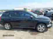 2010 Jeep Compass Latitude с VIN 1J4NF1FB2AD642999, выставлен на аукционе IAAI как лот 42798577 с пробегом 178 832 миль миль и . История ставок и продаж доступна на DreamBid. Изображение 13.