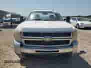 2007 Chevrolet Silverado 2500HD 1LT z VIN 1GCHK24667E575899, wystawiony jako Copart lot #65538014 z przebiegiem 296 144 mil mil oraz Szkoda całkowita • Salvage title. Historia ofert i sprzedaży dostępna na DreamBid. Obrazek 5.