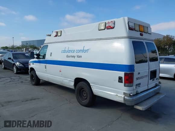 2011 Ford Econoline Cargo Commercial with VIN 1FDSS3EL8BDB29523, listed as a IAAI auction lot 42516889 with 453,588 mi miles and . Bid and sale history available at DreamBid. Image 3.