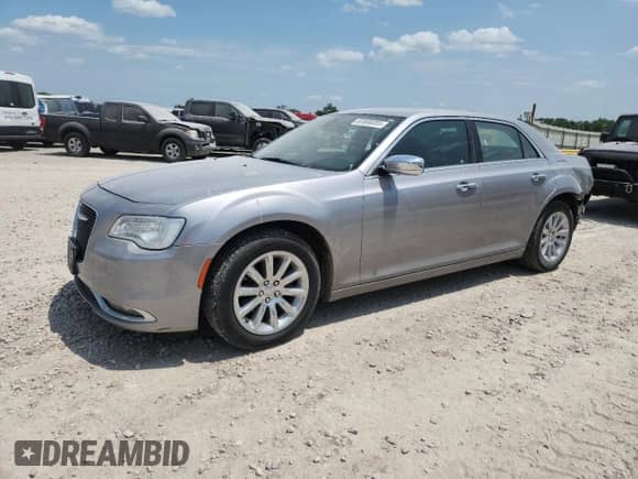 2016 Chrysler 300 C с VIN 2C3CCAEG1GH343085, выставлен на аукционе Copart как лот 63986885 с пробегом 73 005 миль миль и Списание • Salvage title. История ставок и продаж доступна на DreamBid. Изображение 1.