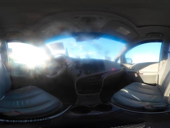 2013 Toyota Sienna XLE AAS с VIN 5TDYK3DC8DS303565, выставлен на аукционе IAAI как лот 43243035 с пробегом 87 230 миль миль и . История ставок и продаж доступна на DreamBid. Изображение 20.