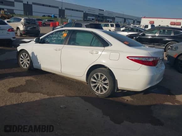 2016 Toyota Camry XLE с VIN 4T1BF1FK8GU576018, выставлен на аукционе IAAI как лот 43400636 с пробегом Не указан миль и . История ставок и продаж доступна на DreamBid. Изображение 3.