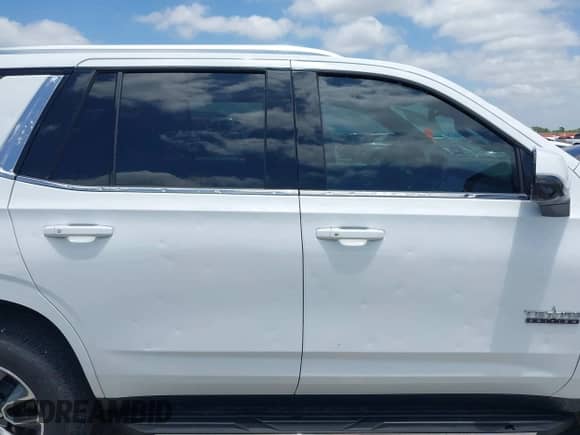 2024 Chevrolet Tahoe LT с VIN 1GNSCNKD7RR163693, выставлен на аукционе IAAI как лот 42499055 с пробегом 11 494 миль миль и . История ставок и продаж доступна на DreamBid. Изображение 13.