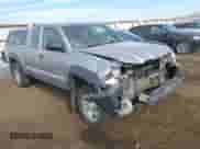 2014 Toyota Tacoma with VIN 5TFUX4EN4EX029668, listed as a IAAI auction lot 43364602 with 113,698 mi miles and . Bid and sale history available at DreamBid. Image 1.