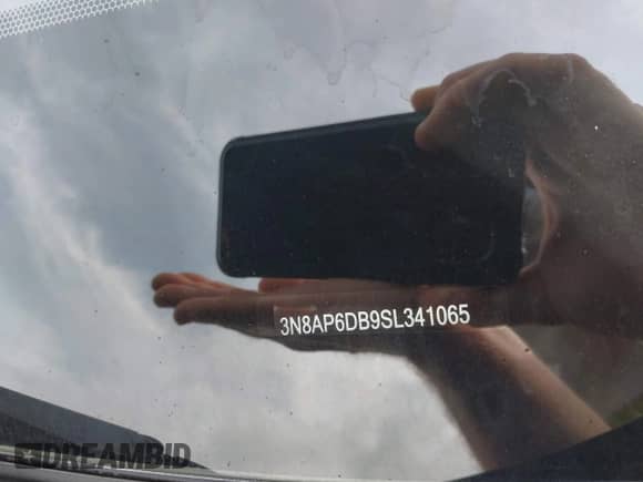 2025 Nissan Kicks SR with VIN 3N8AP6DB9SL341065, listed as a IAAI auction lot 42451953 with 4,874 mi miles and . Bid and sale history available at DreamBid. Image 9.