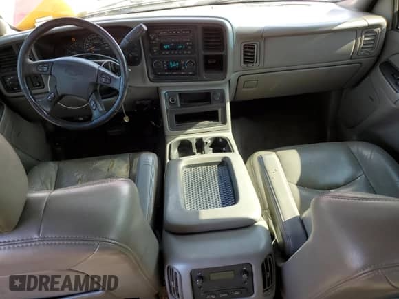2006 Chevrolet Silverado 3500 SRW с VIN 1GCHK33246F100006, выставлен на аукционе Copart как лот 69655675 с пробегом 251 526 миль миль и Списание • Salvage title. История ставок и продаж доступна на DreamBid. Изображение 8.