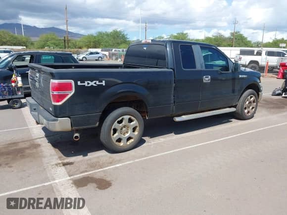 2010 Ford F-150 XL with VIN 1FTFX1EV8AKE01060, listed as a IAAI auction lot 43385901 with 77,301 mi miles and . Bid and sale history available at DreamBid. Image 4.