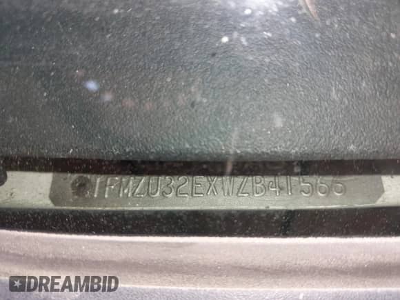 1998 Ford Explorer XL z VIN 1FMZU32EXWZB41566, wystawiony jako IAAI lot #42519853 z przebiegiem 301 846 mil mil oraz . Historia ofert i sprzedaży dostępna na DreamBid. Obrazek 12.