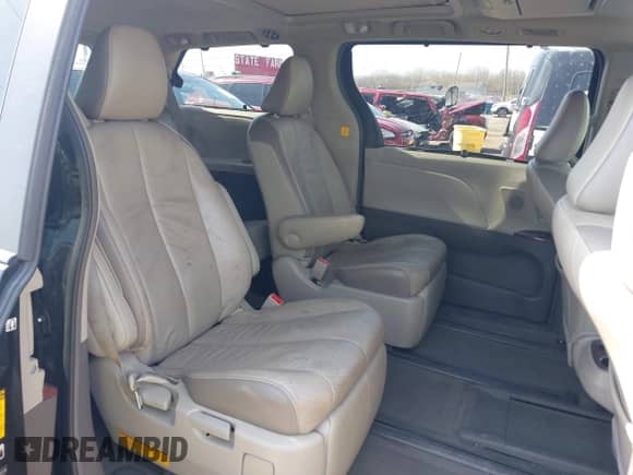 2013 Toyota Sienna XLE AAS with VIN 5TDYK3DC6DS387708, listed as a IAAI auction lot 41902860 with 191,766 mi miles and . Bid and sale history available at DreamBid. Image 8.