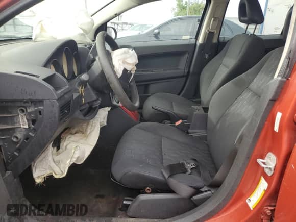 2008 Dodge Caliber SE with VIN 1B3HB28B68D585512, listed as a Copart auction lot 70147855 with 133,636 mi miles and Salvage title. Bid and sale history available at DreamBid. Image 7.