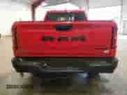 2025 Ram 1500 Tradesman z VIN 1C6RRFCG5SN599936, wystawiony jako Copart lot #56132035 z przebiegiem 12 120 mil mil oraz Szkoda całkowita • Salvage title. Historia ofert i sprzedaży dostępna na DreamBid. Obrazek 6.