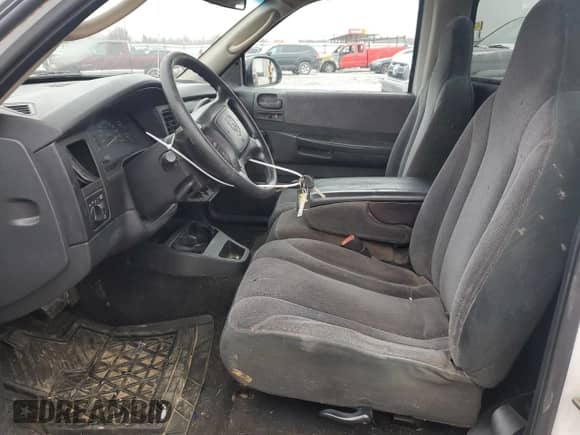 2001 Dodge Dakota с VIN 1B7FL26X91S310784, выставлен на аукционе Copart как лот 45486455 с пробегом 300 303 миль миль и Списание • Salvage title. История ставок и продаж доступна на DreamBid. Изображение 7.