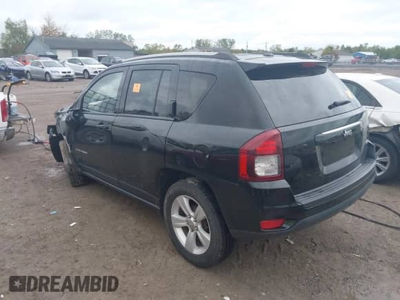 2015 Jeep Compass Latitude with VIN 1C4NJCEB6FD418613, listed as a IAAI auction lot 43309792 with 113,088 mi miles and . Bid and sale history available at DreamBid. Image 3.