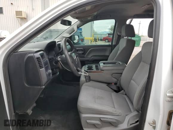 2018 GMC Sierra 1500 z VIN 1GTR1LEC1JZ345348, wystawiony jako Copart lot #70581515 z przebiegiem 139 184 mil mil oraz Szkoda całkowita • Salvage title. Historia ofert i sprzedaży dostępna na DreamBid. Obrazek 7.