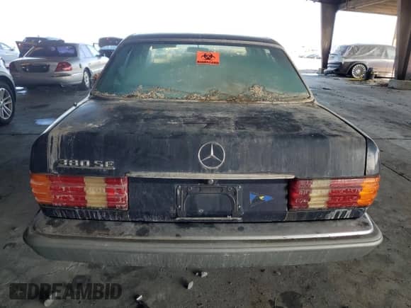 1985 Mercedes-Benz 380 with VIN WDBCA32D9FA190068, listed as a Copart auction lot 87005525 with 115,518 mi miles and Clean title. Bid and sale history available at DreamBid. Image 6.