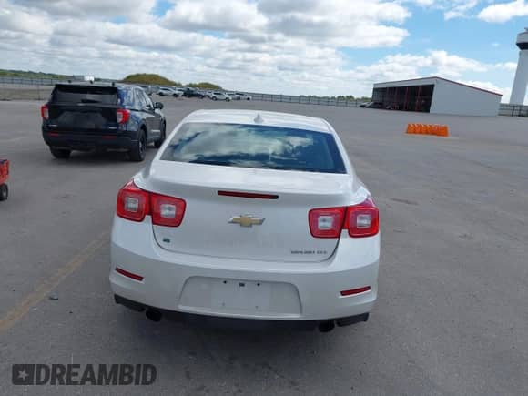 2015 Chevrolet Malibu LTZ with VIN 1G11F5SL7FU127121, listed as a IAAI auction lot 43168048 with 96,732 mi miles and . Bid and sale history available at DreamBid. Image 16.