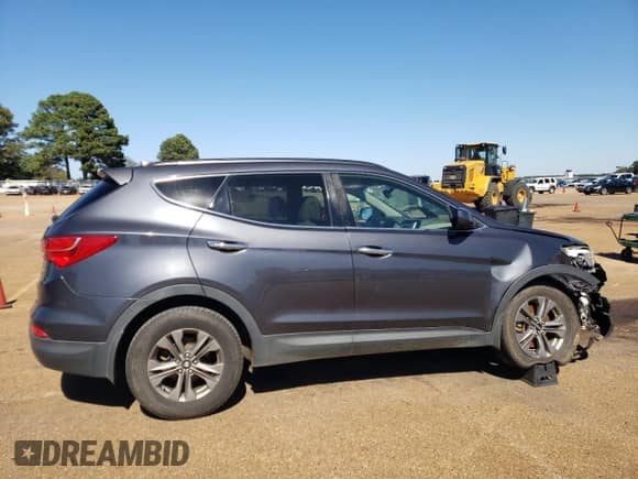 2016 Hyundai Santa Fe with VIN 5XYZU3LB6GG313505, listed as a Copart auction lot 82600275 with 123,026 mi miles and Salvage title. Bid and sale history available at DreamBid. Image 3.