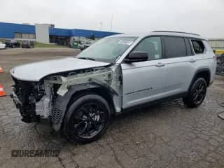 2024 Jeep Grand Cherokee Altitude z VIN 1C4RJKAG2R8549239, wystawiony jako Copart lot #81673105 z przebiegiem 51 726 mil mil oraz Szkoda całkowita • Salvage title. Historia ofert i sprzedaży dostępna na DreamBid. Obrazek 1.
