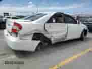 2003 Toyota Camry XLE z VIN 4T1BE32K43U154133, wystawiony jako Copart lot #69992915 z przebiegiem 203 982 mil mil oraz Szkoda całkowita • Salvage title. Historia ofert i sprzedaży dostępna na DreamBid. Obrazek 3.