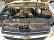 2009 Chevrolet Suburban 1LT z VIN 1GNFC26J09R147755, wystawiony jako Copart lot #72418304 z przebiegiem 239 660 mil mil oraz Szkoda całkowita • Salvage title. Historia ofert i sprzedaży dostępna na DreamBid. Obrazek 13.